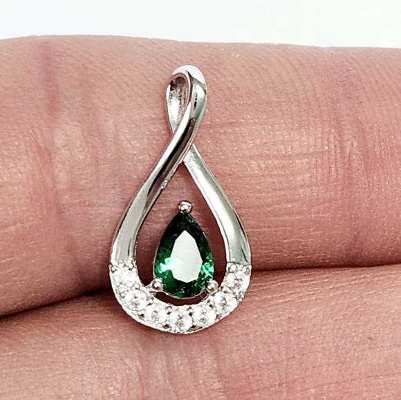 Emerald Sterling Silver Pendant - Picture 4 of 7